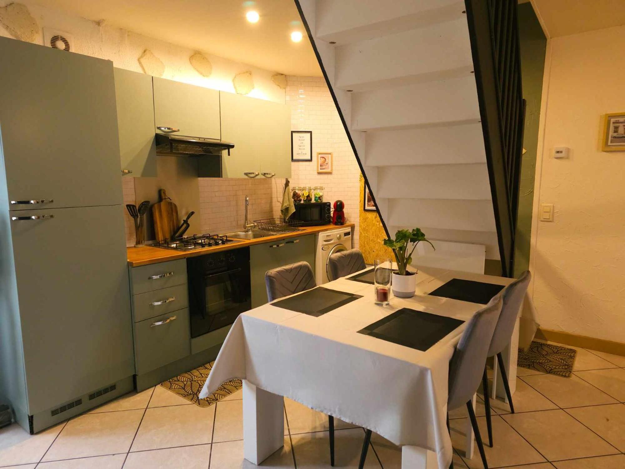 Maison De Ville Avec Jardin Privatif เนอแวร์ ภายนอก รูปภาพ