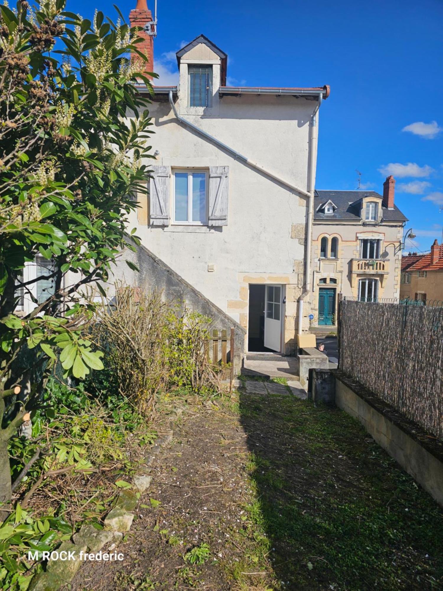Maison De Ville Avec Jardin Privatif เนอแวร์ ภายนอก รูปภาพ